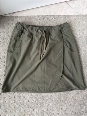 Patagonia Olive Green Active Mini Skort with Front Pockets